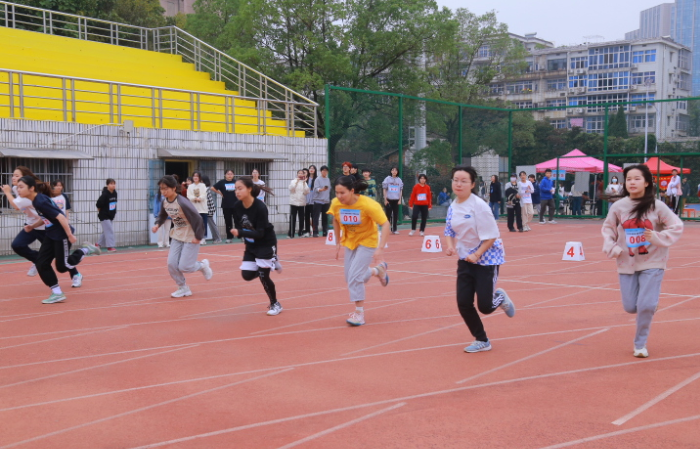 运动不息青春不止 第十二届校运会落幕 