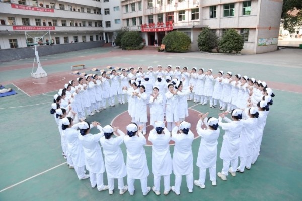 怀化启航卫生学校简介