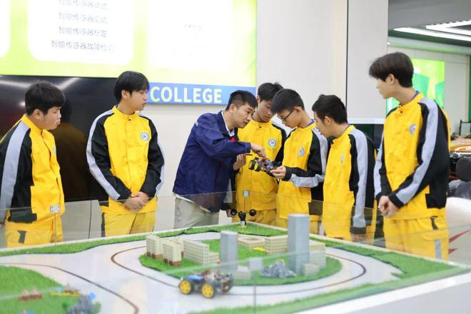 湖南万通高级技工学校2025年招生简章